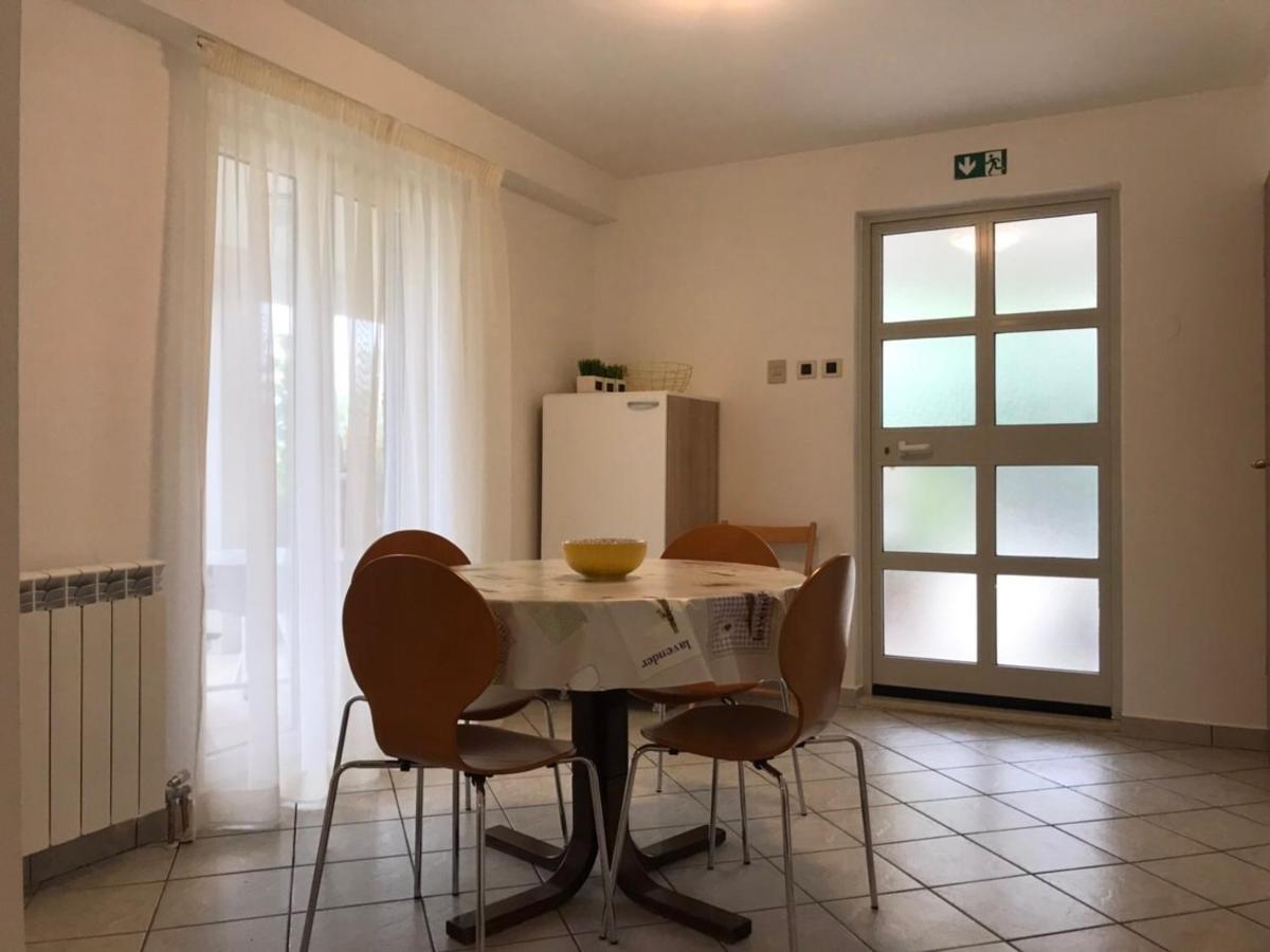 Deluxe Apartment Dora With A Private Parking, Terrace And See View 리예카 외부 사진