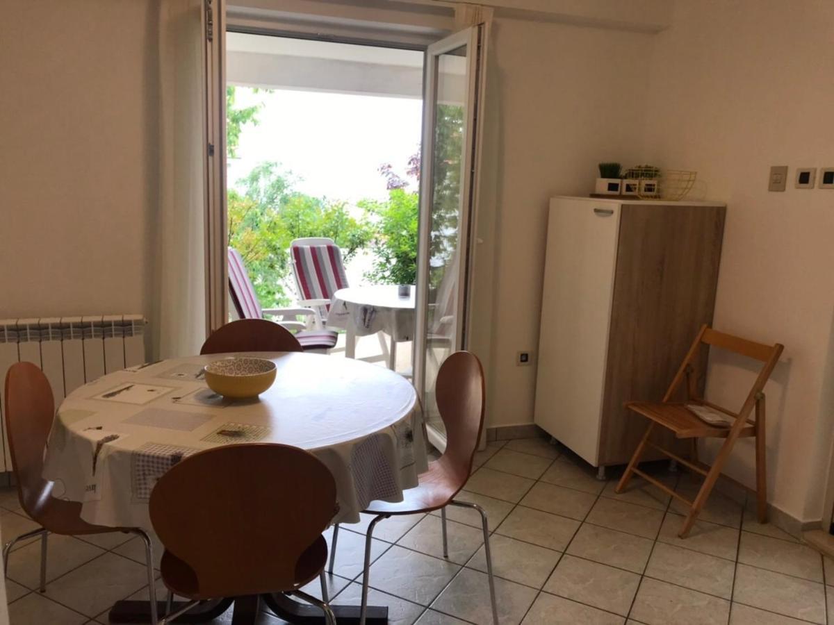 Deluxe Apartment Dora With A Private Parking, Terrace And See View 리예카 외부 사진